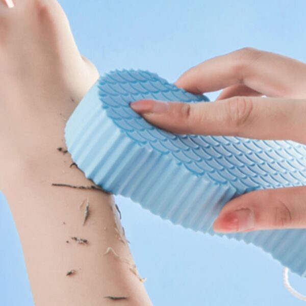 Luxurious Exfoliating Bath Sponge - Image 6